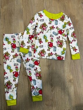 The Grinch Christmas Pajamas, 2T